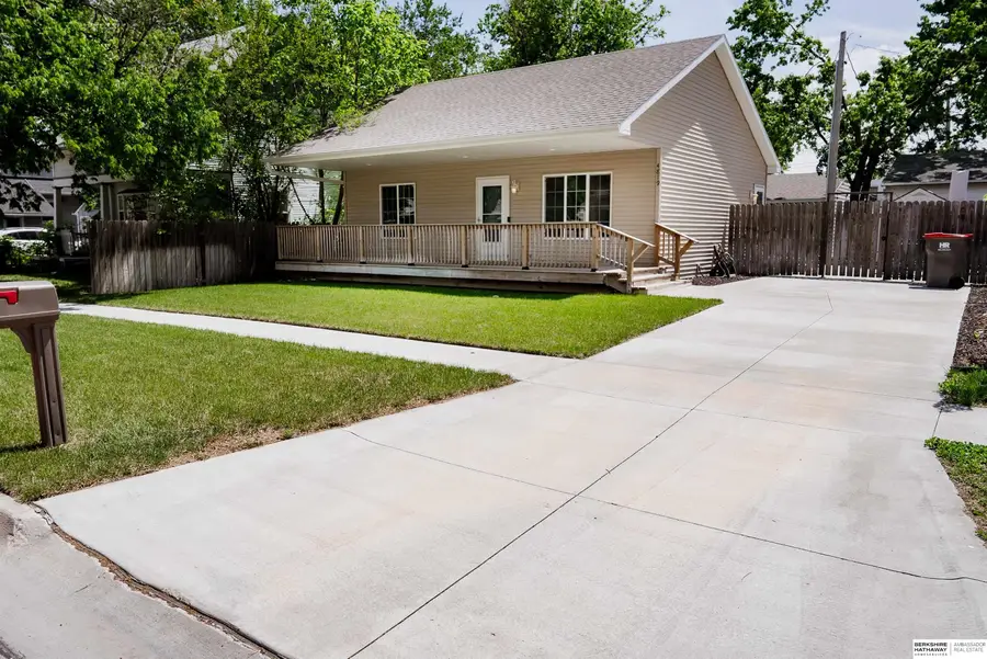 4819 Greenwood Street, Lincoln, NE 68504 - #2