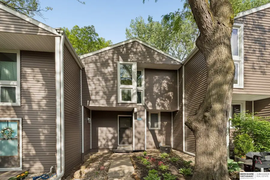10836 Seward Street, Omaha, NE 68154 - #2