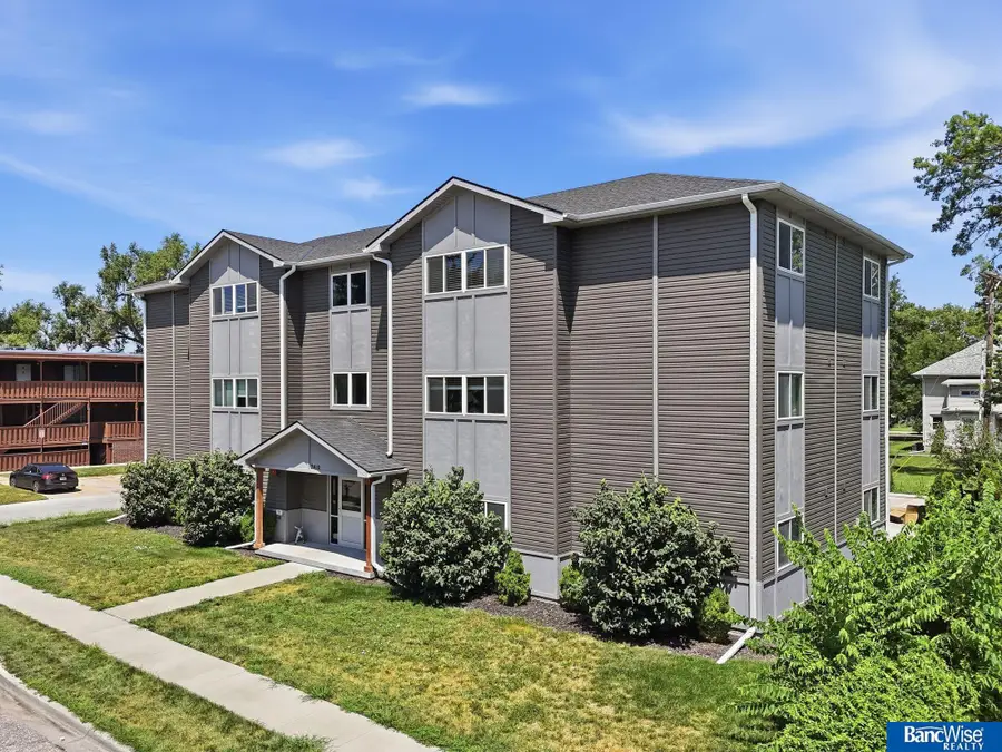 2410 Lynn Street, Lincoln, NE 68503 - #2