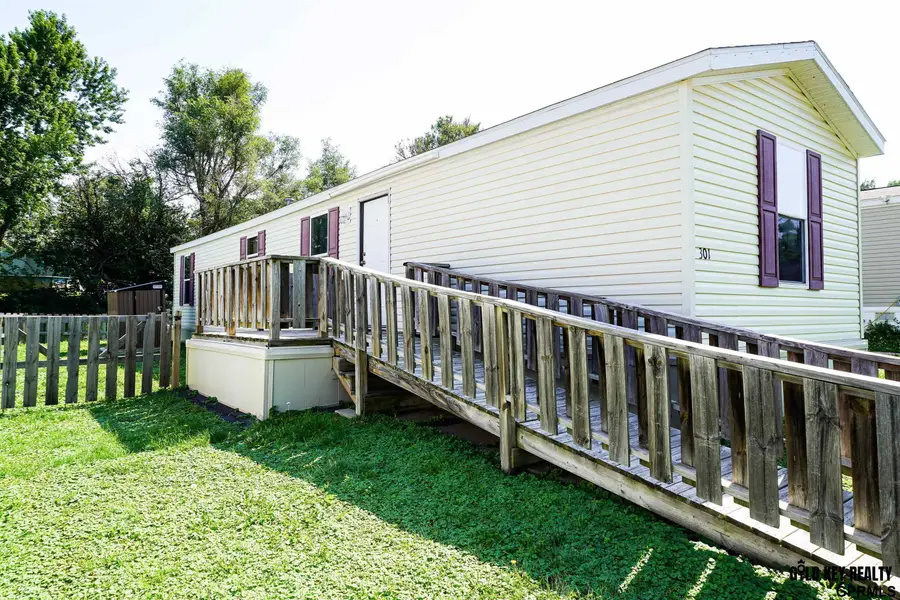 301 W Treehaven Drive, Lincoln, NE 68521 - #2