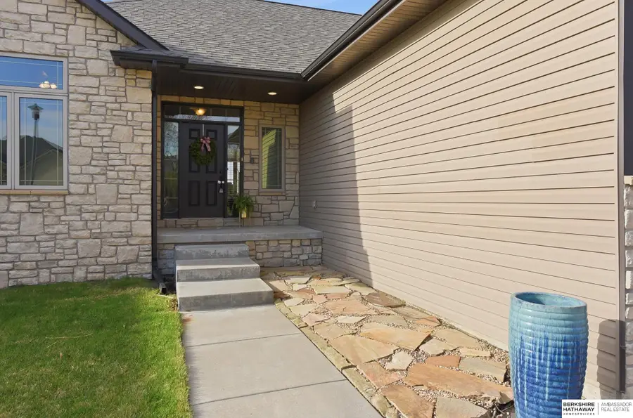 2831 Shadowbrook Drive, Lincoln, NE 68516 - #2