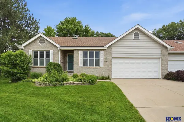 6940 Summerset Circle, Lincoln, NE 68516