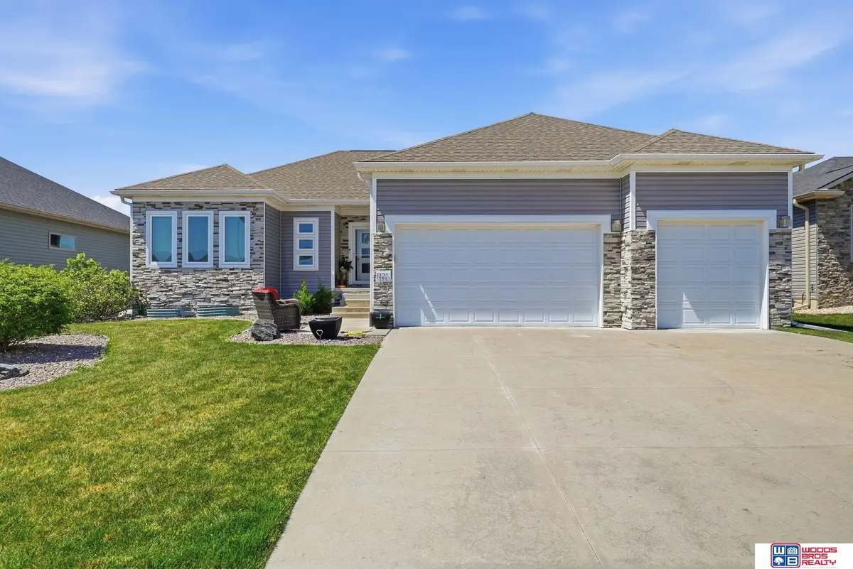 1121 N 97th Street, Lincoln, NE 68505 - #1