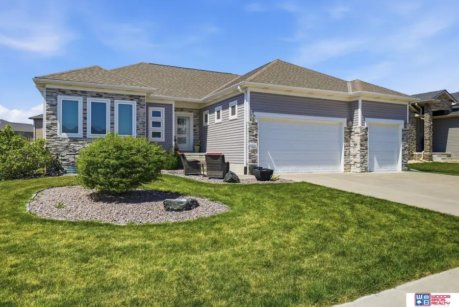 1121 N 97th Street, Lincoln, NE 68505 - #3