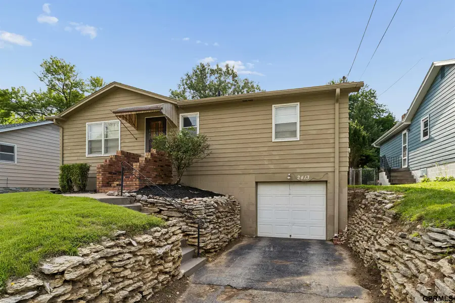 2413 S 6th Street, Omaha, NE 68108 - #2
