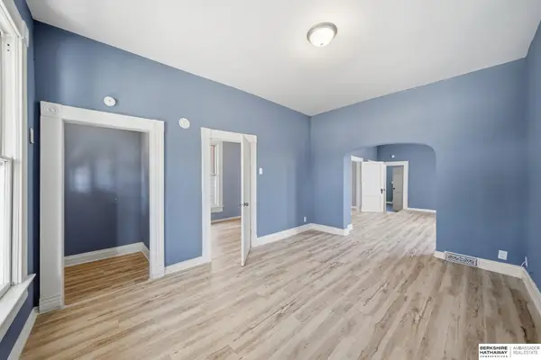 1775 S 9 Street, Omaha, NE 68108
