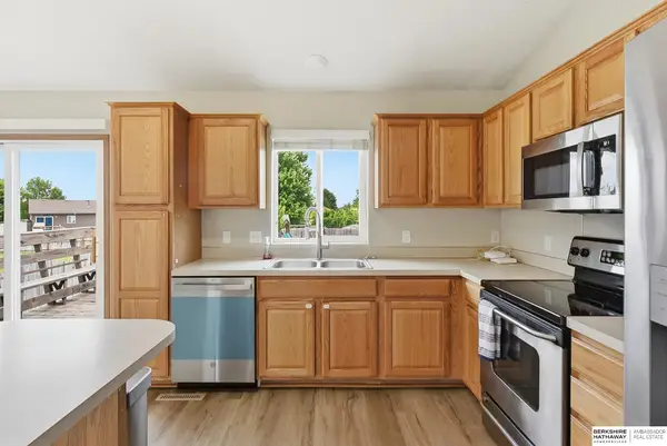 17354 Ruggles Street, Omaha, NE 68116
