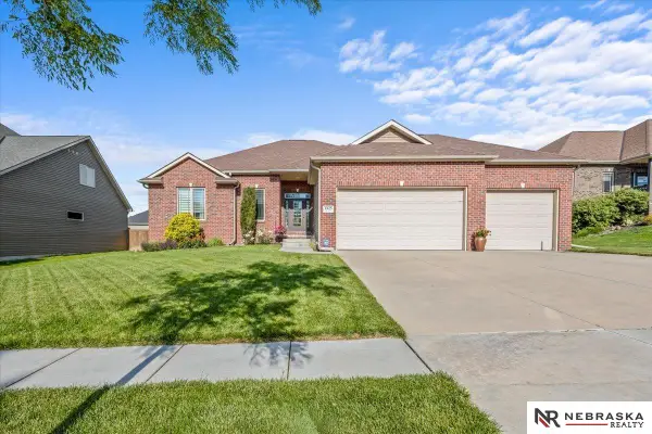 9423 S 28th Street, Lincoln, NE 68516