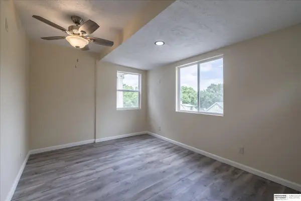 5030 S 18th Street, Omaha, NE 68107
