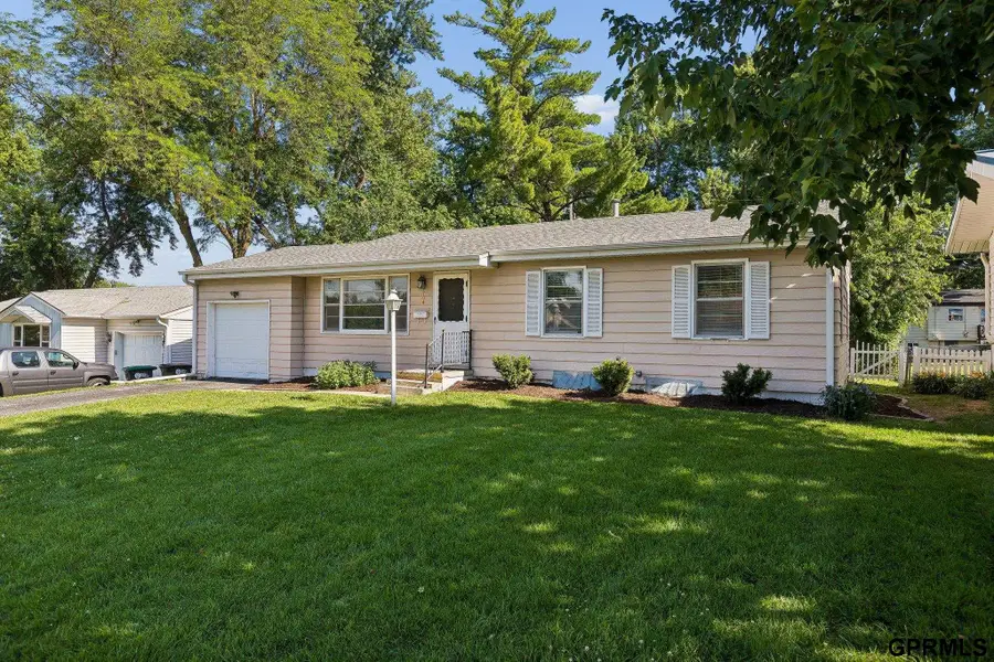 7704 Lafayette Avenue, Omaha, NE 68114 - #2