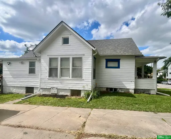 312 N 33rd Street, Omaha, NE 68132
