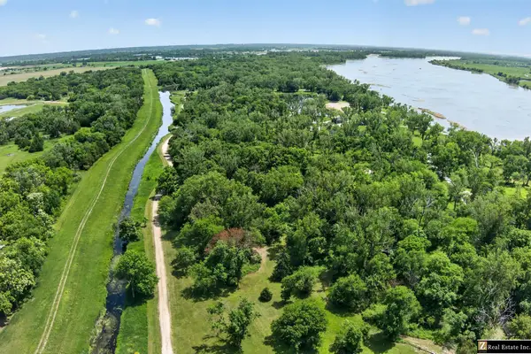 28407 W Maple Road, Waterloo, NE 68069-6005