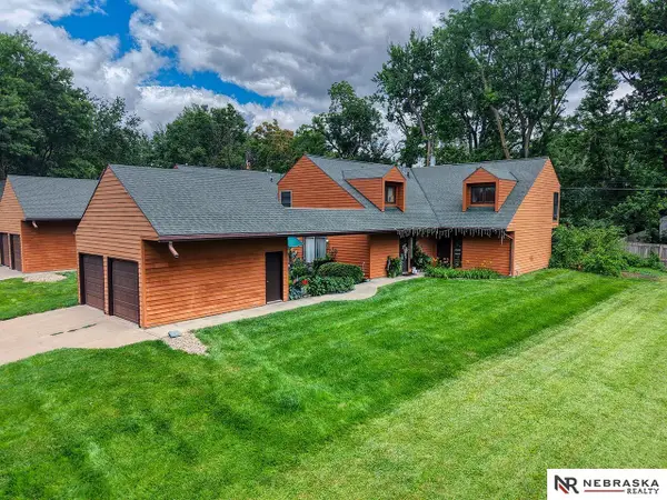3440 S 39th Street #A & B, Lincoln, NE 68506