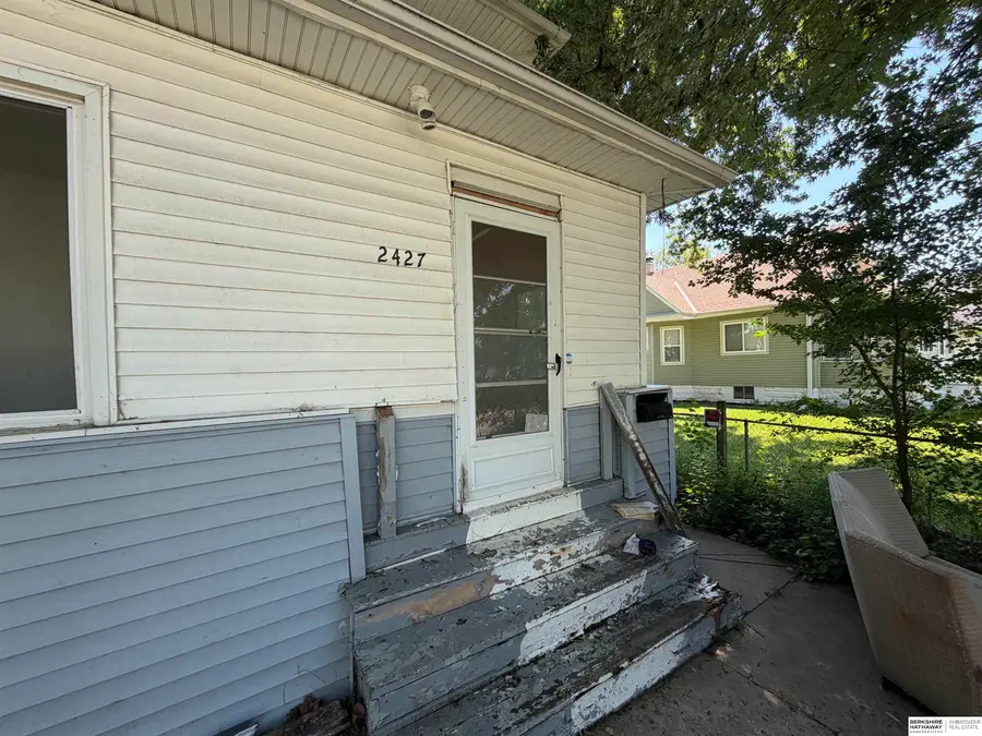 2427 Ellison Avenue, Omaha, NE 68111-0000 - #2