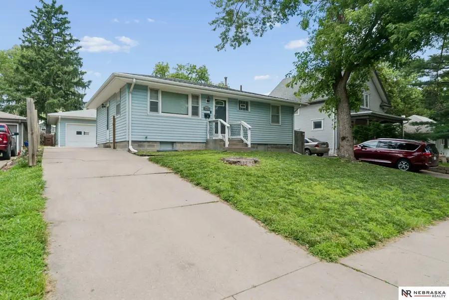 6420 Lexington Avenue, Lincoln, NE 68505 - #2