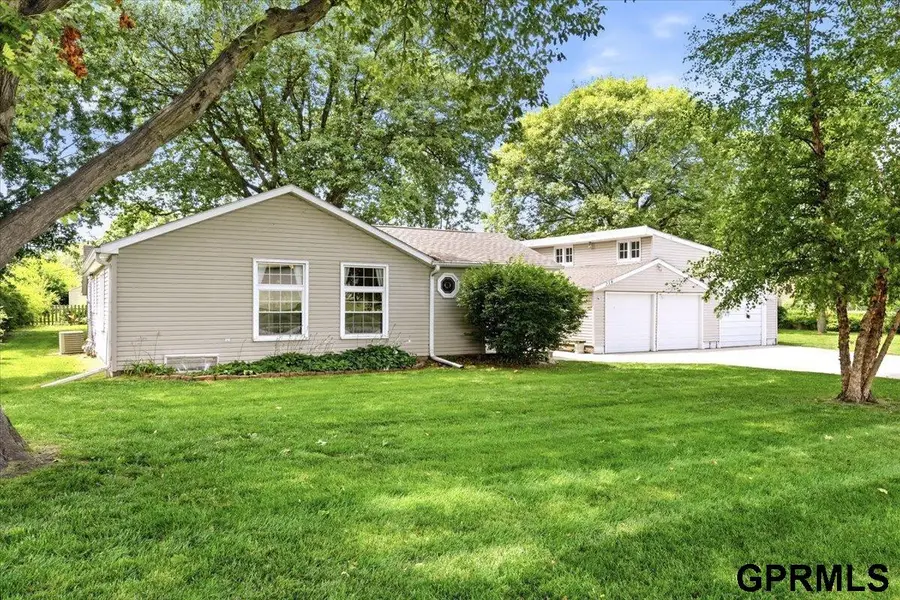 218 N 10th Street, Fort Calhoun, NE 68023 - #2