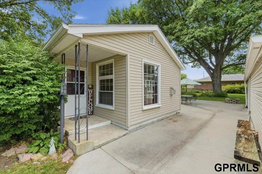 218 N 10th Street, Fort Calhoun, NE 68023 - #3