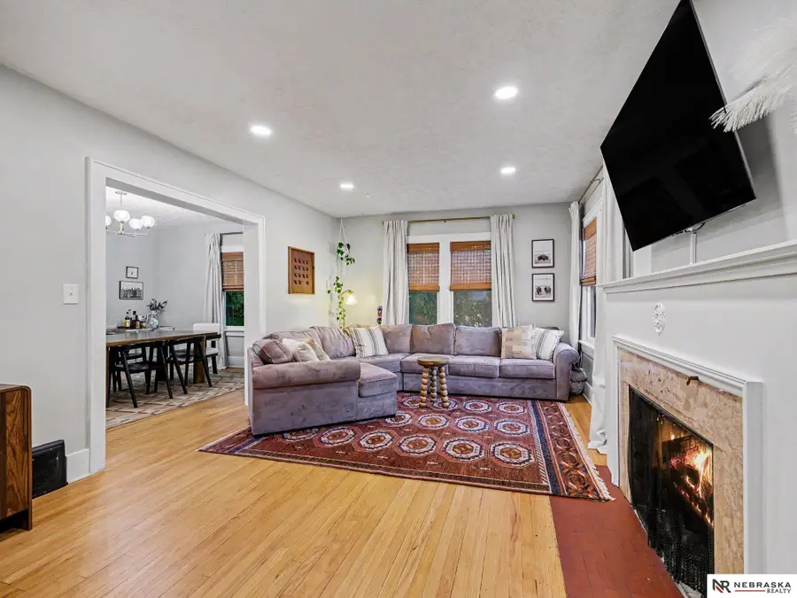 111 S 50th Street, Omaha, NE 68132 - #3