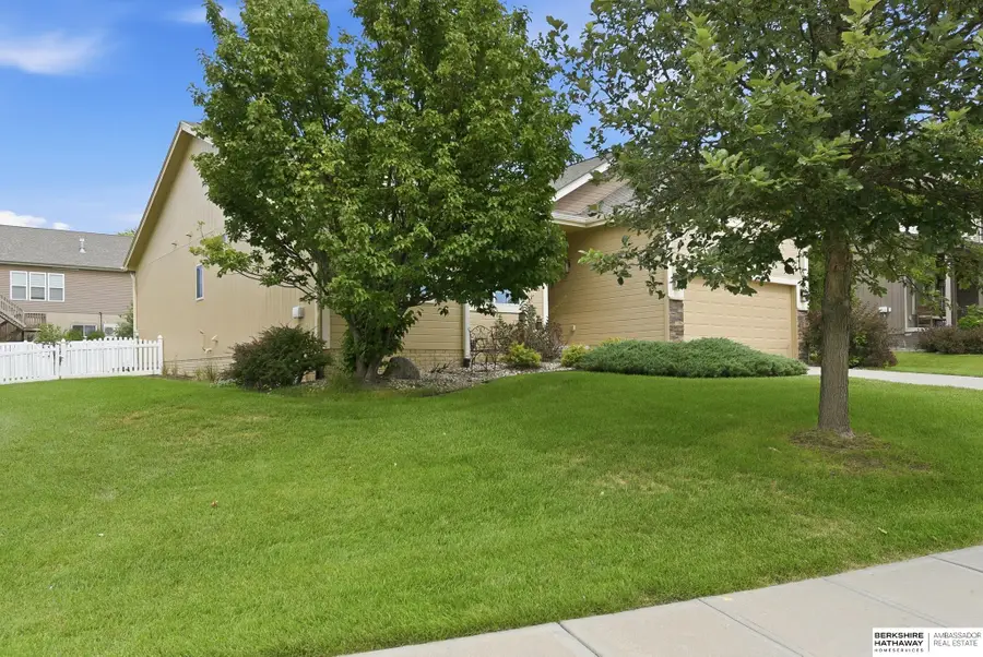 8808 N 156th Avenue, Bennington, NE 68007 - #2