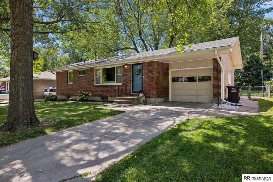 501 Skyway Road, Lincoln, NE 68505 - #3