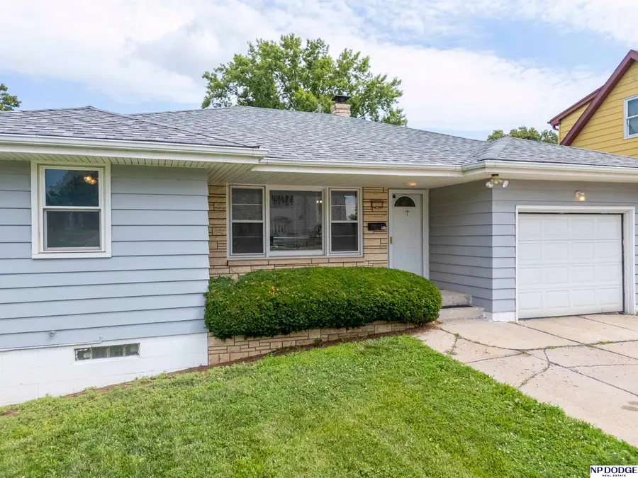 5226 Q Street, Omaha, NE 68117 - #2