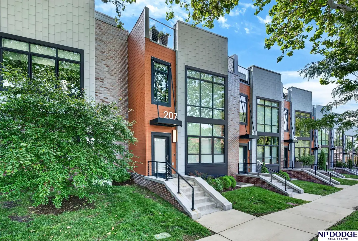 207 S 49th Street, Omaha, NE 68132 - #1