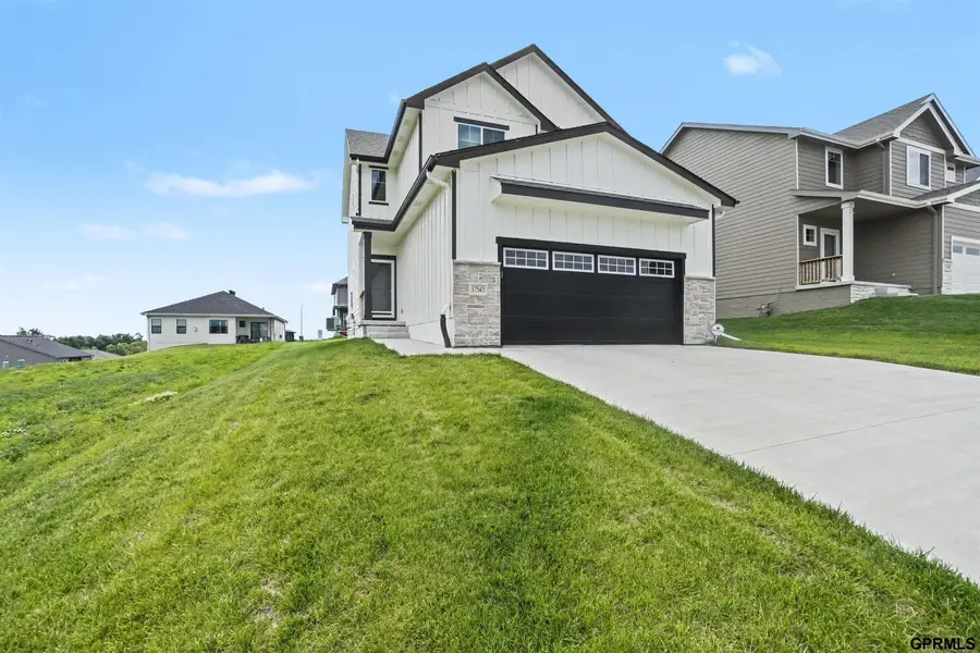 17543 Potter Street, Bennington, NE 68007 - #2