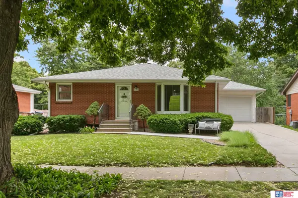 640 N 54th Street, Lincoln, NE 68504