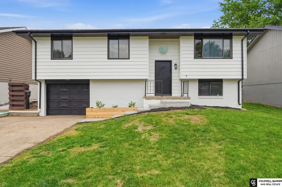 1510 W Sewell Street, Lincoln, NE 68522 - #2
