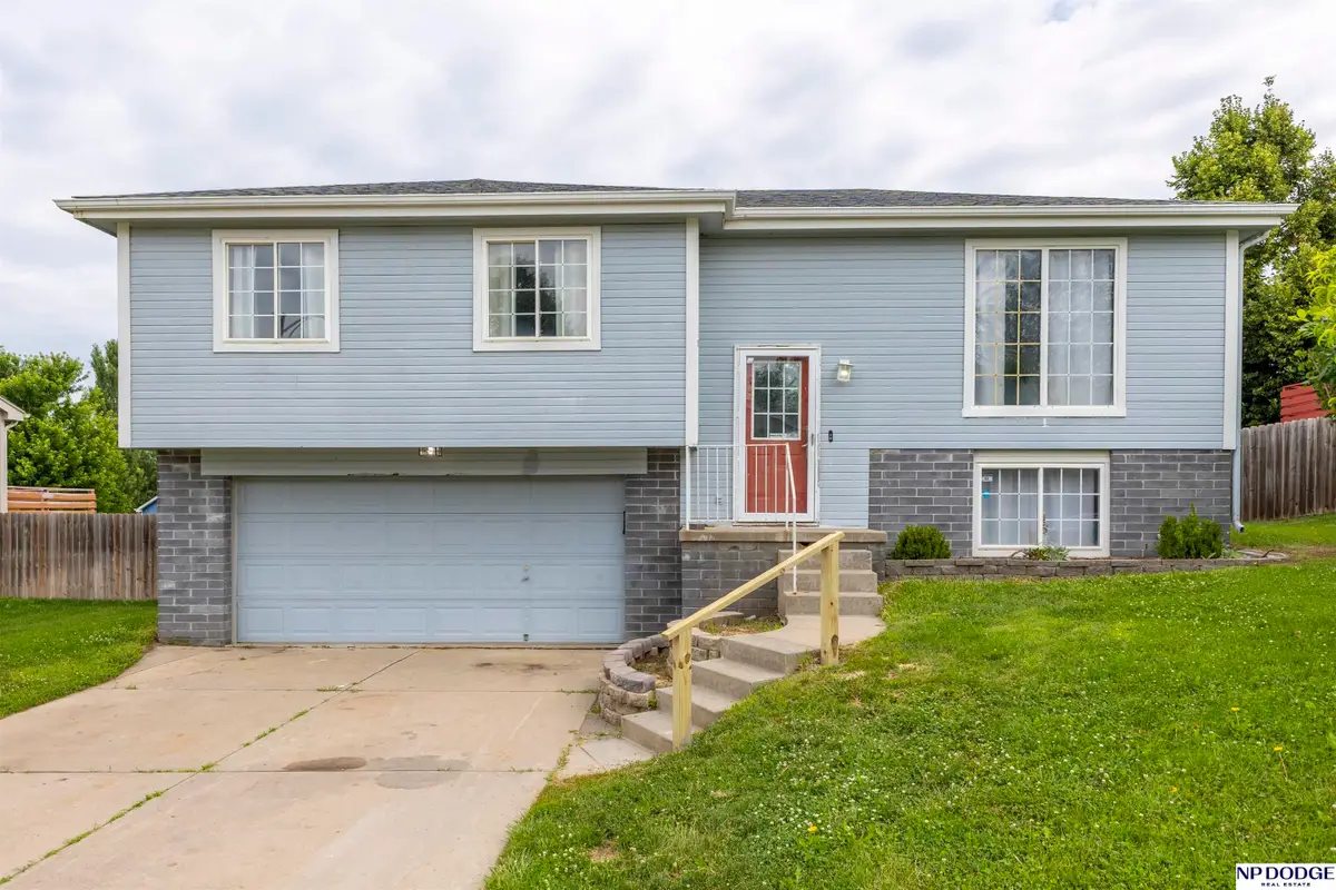3216 Chad Avenue, Bellevue, NE 68123 - #1