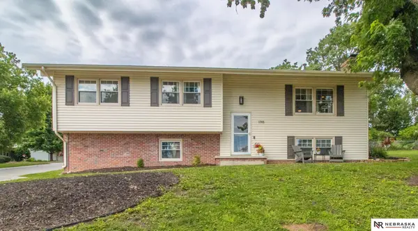 1248 S 164th Avenue, Omaha, NE 68130