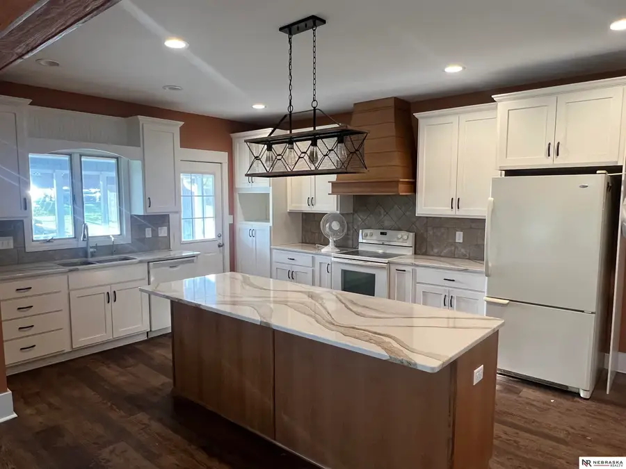 301 E 5th, Oakland, NE 68045 - #2