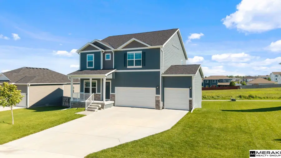 6409 Peters Parkway, Papillion, NE 68157 - #2