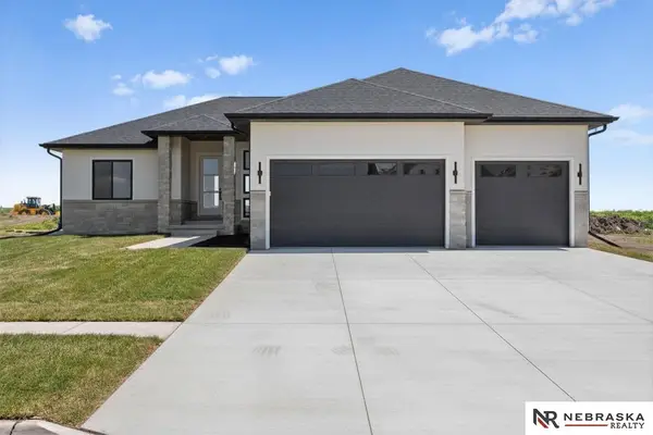8939 Dragonfly Lane, Lincoln, NE 68526