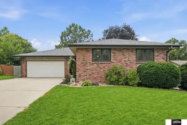 521 Danville Drive, Lincoln, NE 68510