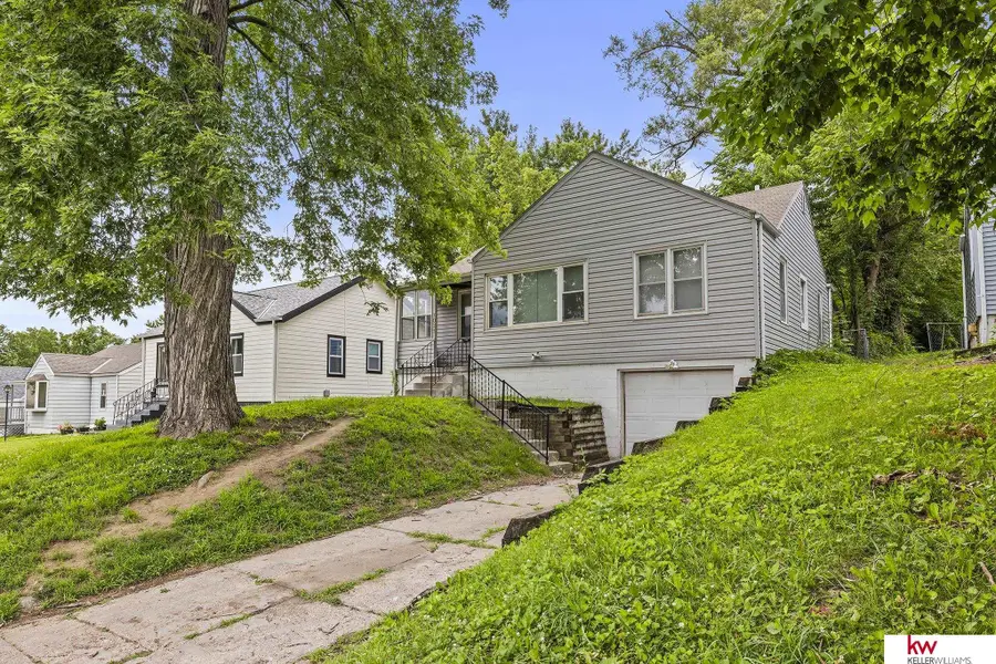 7027 N 33rd Street, Omaha, NE 68112 - #3