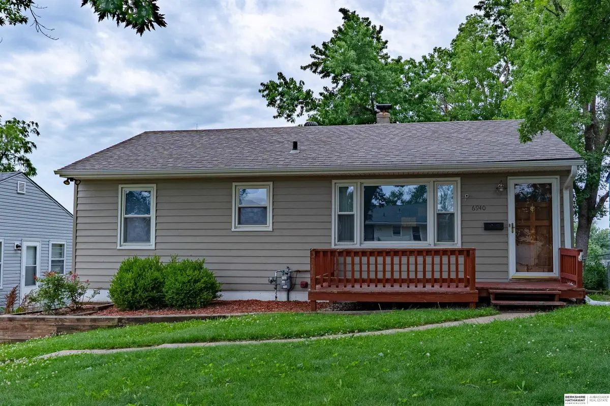 6940 Pinkney Street, Omaha, NE 68104 - #1