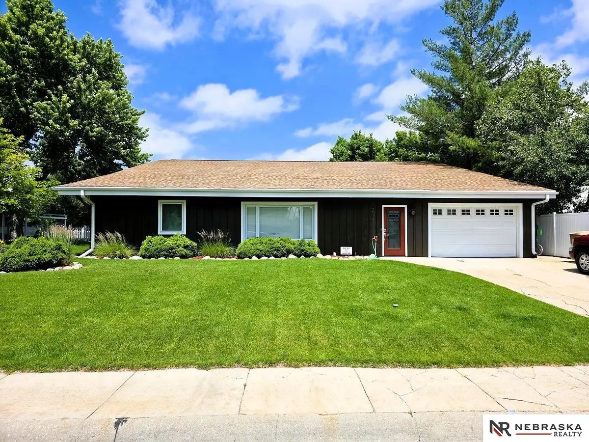 214 W 5th Street, Valentine, NE 69201 - #1