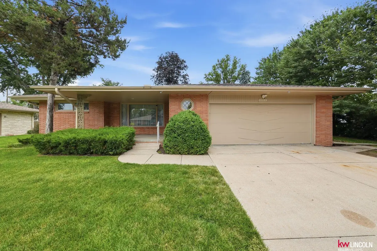 14611 Oak Lane, Waverly, NE 68462 - #1
