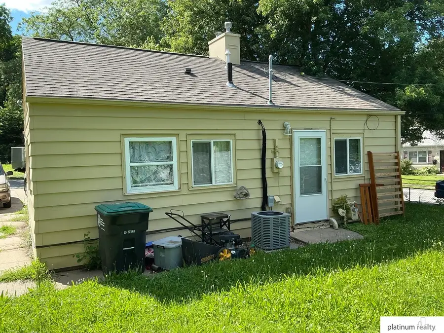 2015 N 37th Street, Omaha, NE 68111 - #2