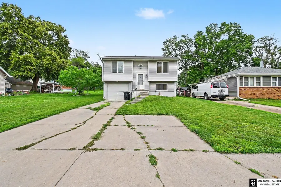 5817 S 51 Street, Omaha, NE 68117 - #3