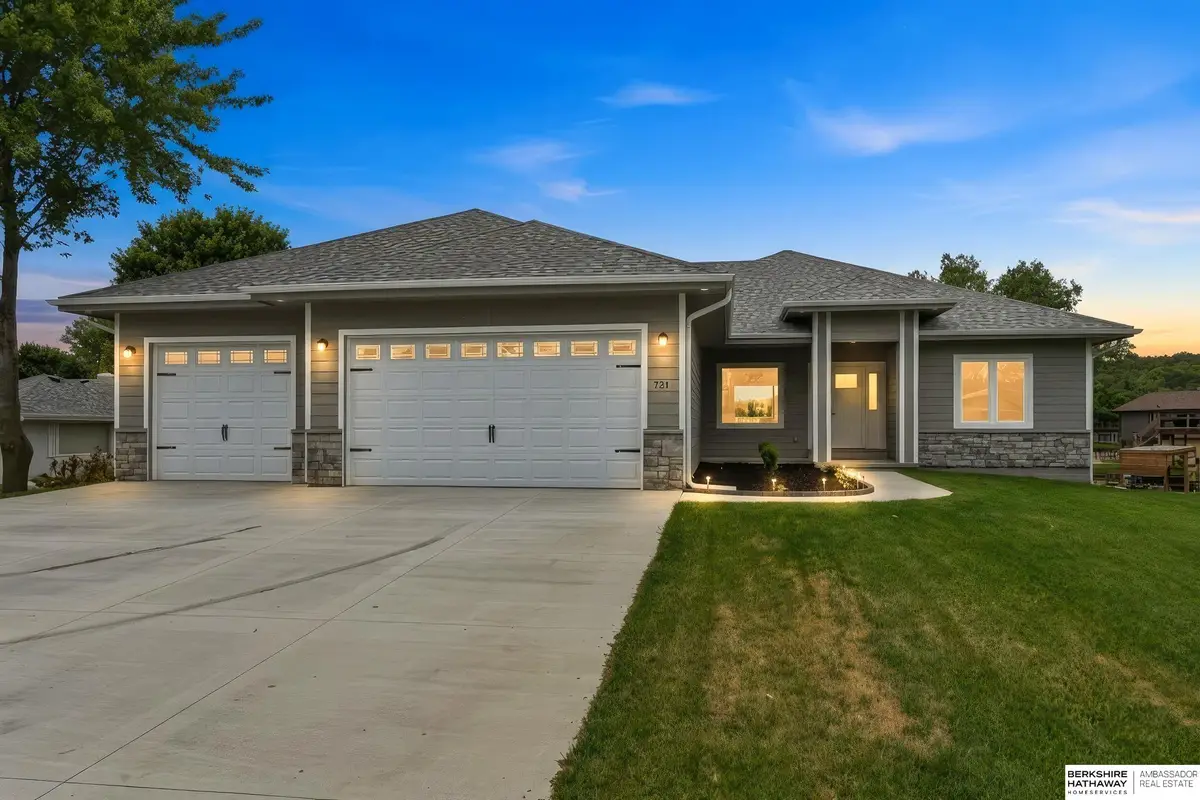 17214 Chalet Drive, Bellevue, NE 68123 - #1