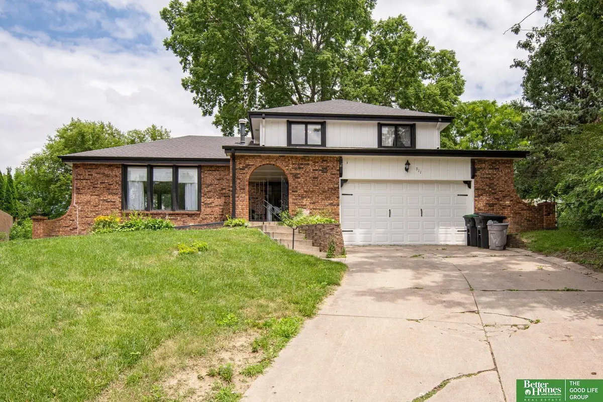 511 S 150 Circle, Omaha, NE 68154 - #1