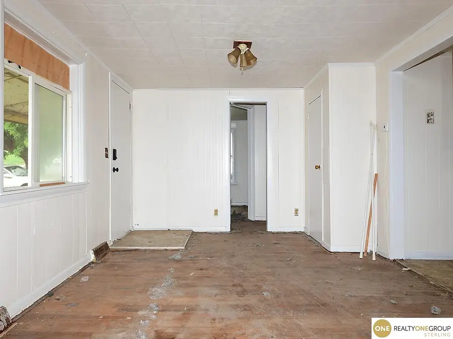 4048 Curtis Avenue, Omaha, NE 68111 - #2