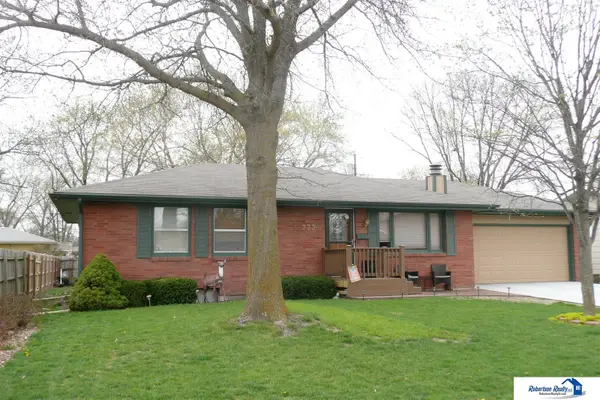933 Prairie Lane, Beatrice, NE 68310