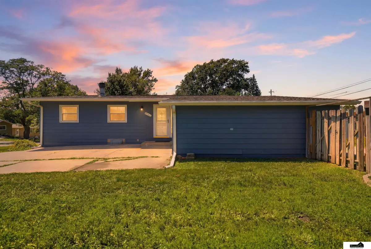 8340 Chestnut Lane, Lincoln, NE 68510 - #1