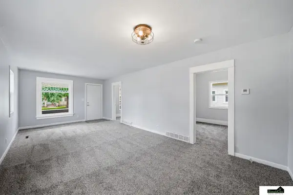 4300 N 61st Street, Lincoln, NE 68507