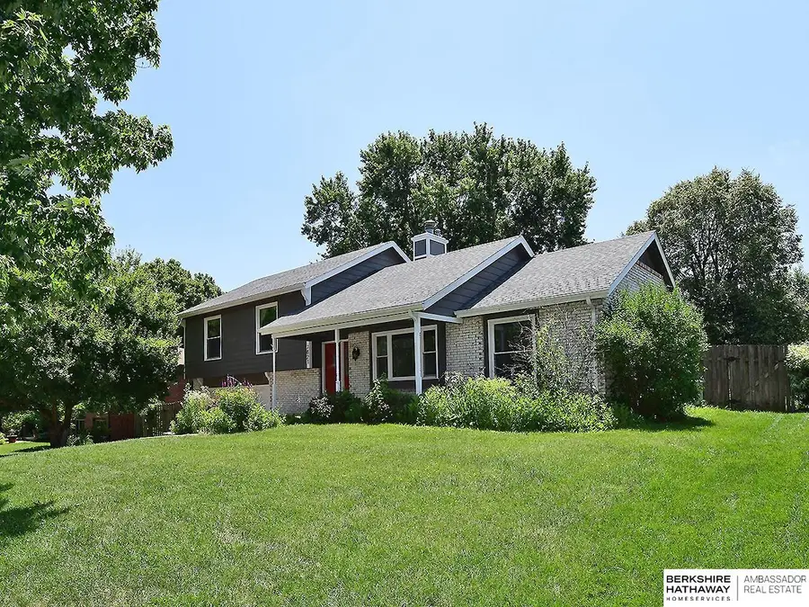 7821 Lake Street, Lincoln, NE 68506 - #2