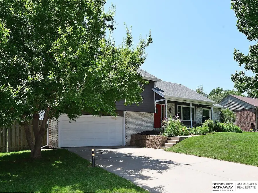 7821 Lake Street, Lincoln, NE 68506 - #3