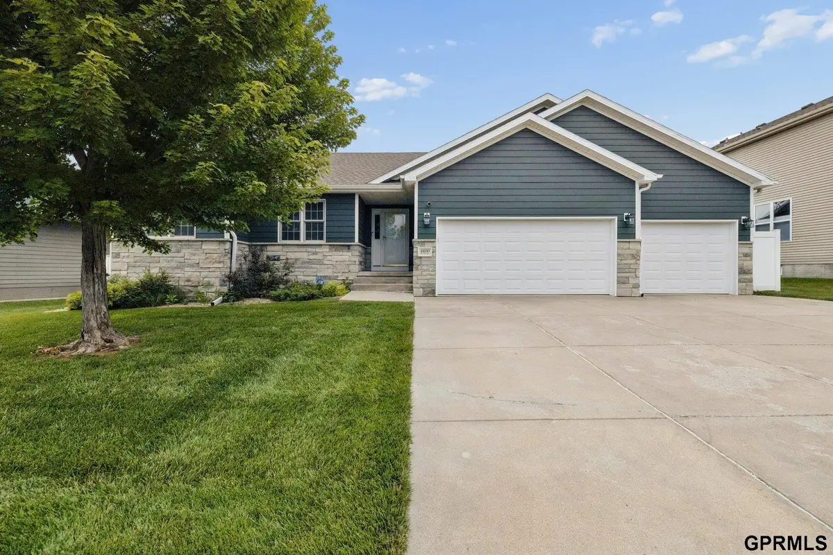 4800 S 75th Street, Lincoln, NE 68516 - #1
